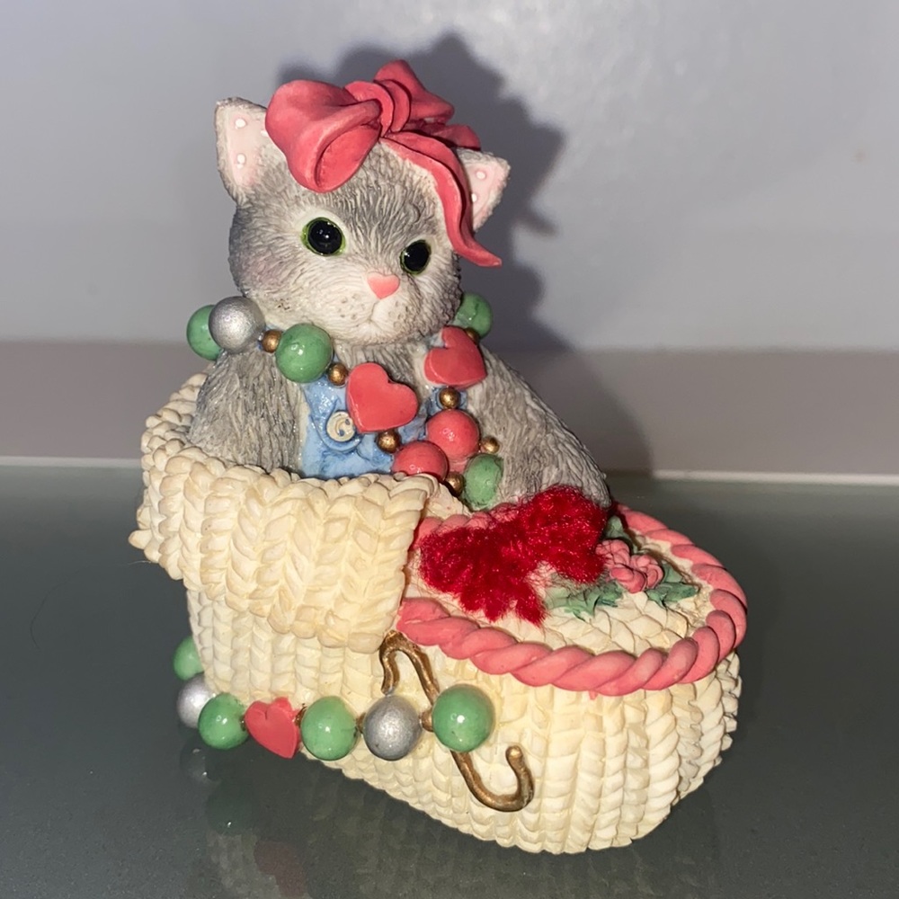 Calico Kittens Enesco “A Purr-fect Fit” Figurine Priscilla Hillman Vintage 1997